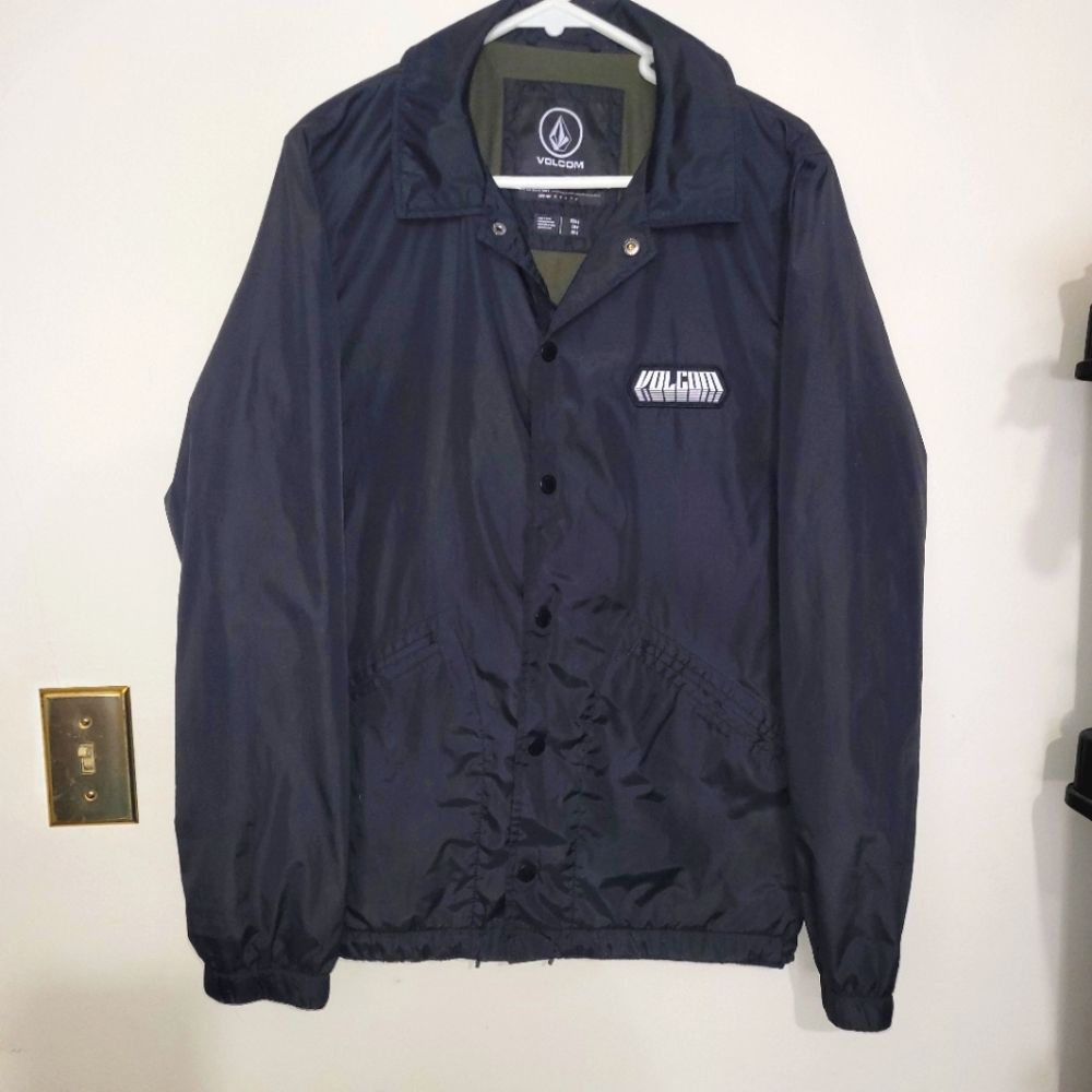 2FOR$40 Volcom windbreaker - Picture 2 of 6